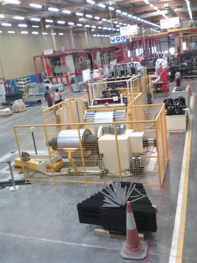 上海禎馳產(chǎn)波紋油箱加工設(shè)備，橫剪機(jī)，縱剪機(jī)